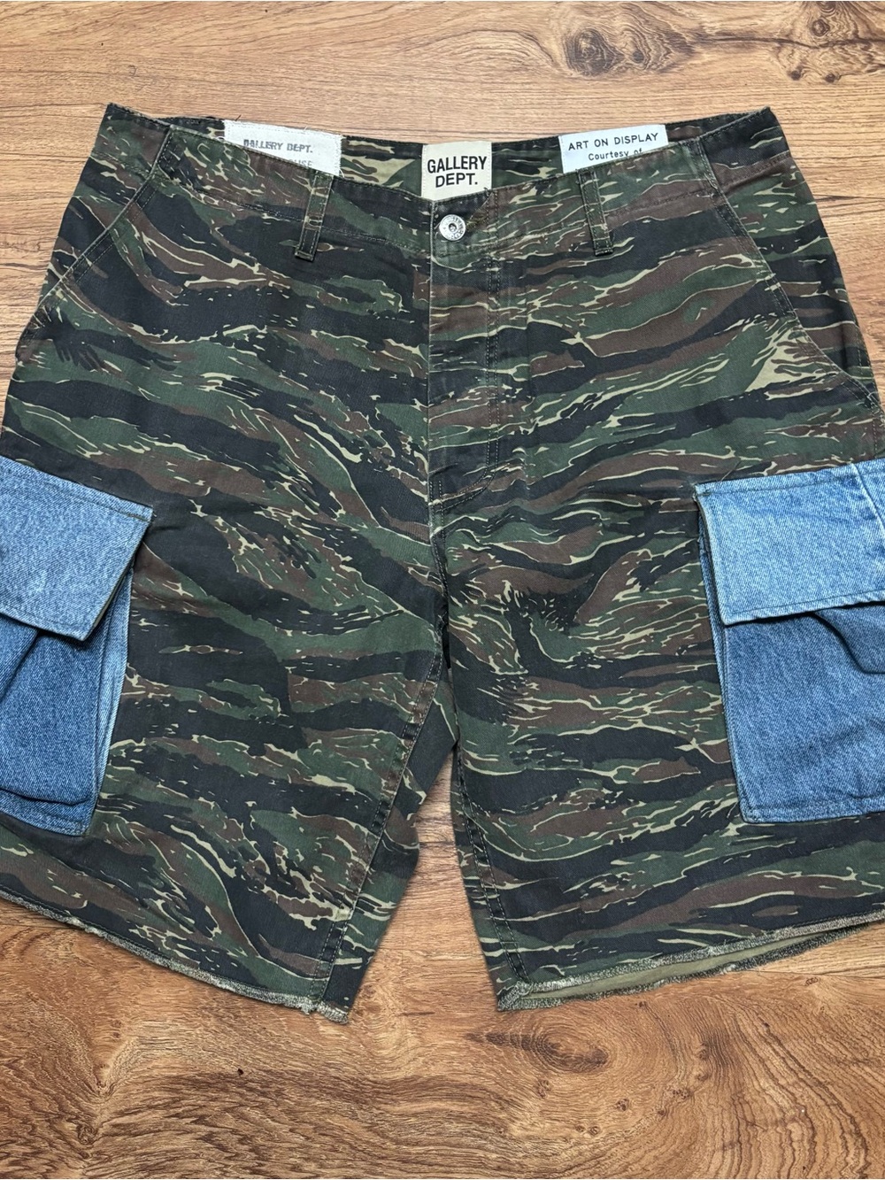 GALLERY DEPT. Tiger Camo Shorts Denim Cargo Pockets Men’s Size 36